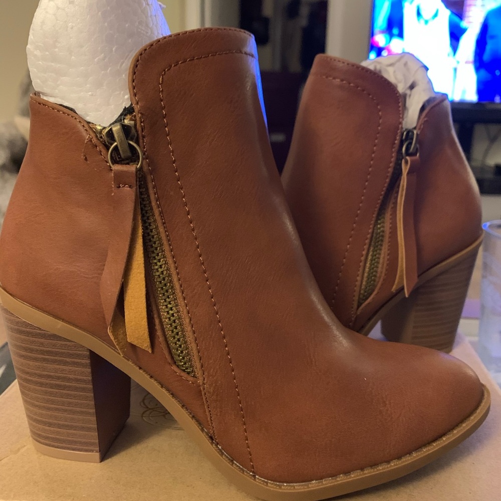 TrendsUp Collection Booties - Picture 6 of 9